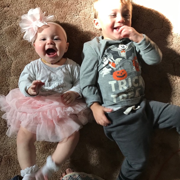 Meet your Posh Ambassador, LeslieRenee - Picture 5 of 8